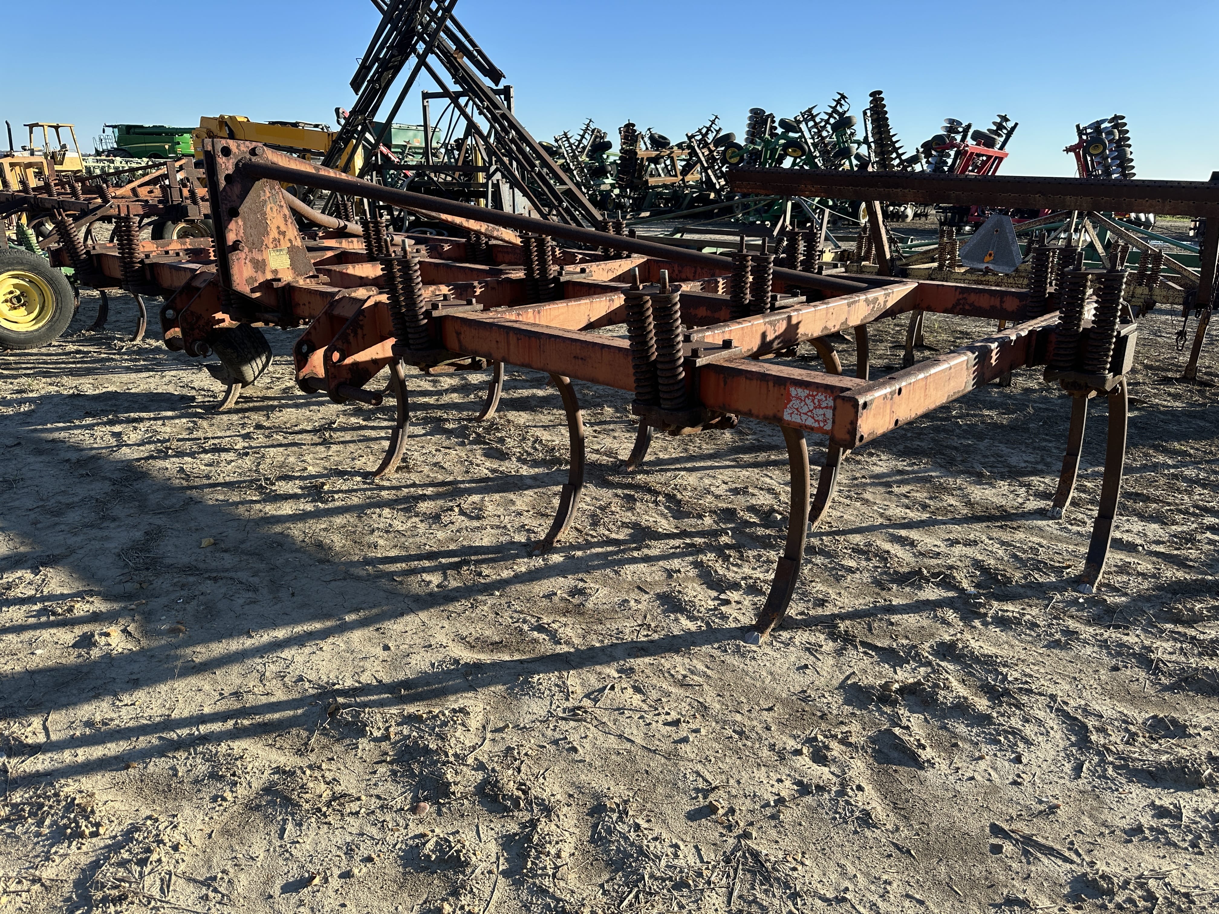 Case 1800 Equipment Image0