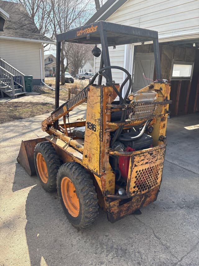 Image of Case 1816 equipment image 2