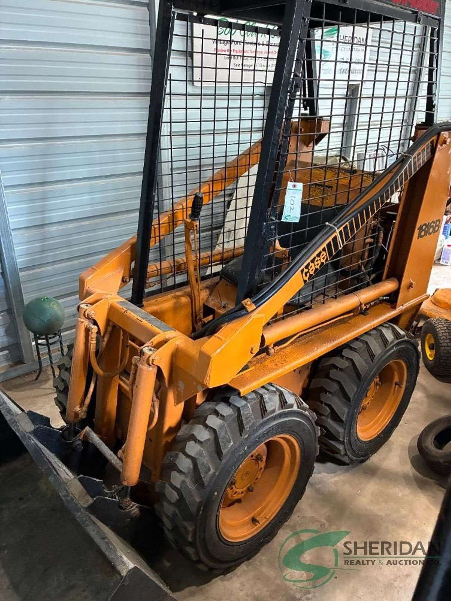 Case 1816B Equipment Image0