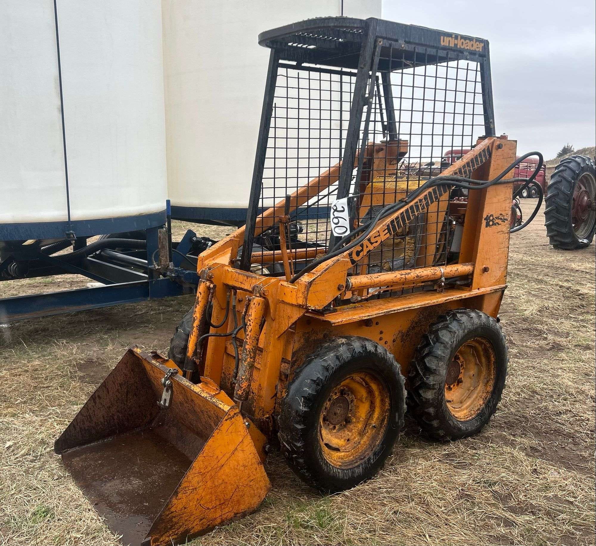 Case 1816B Equipment Image0