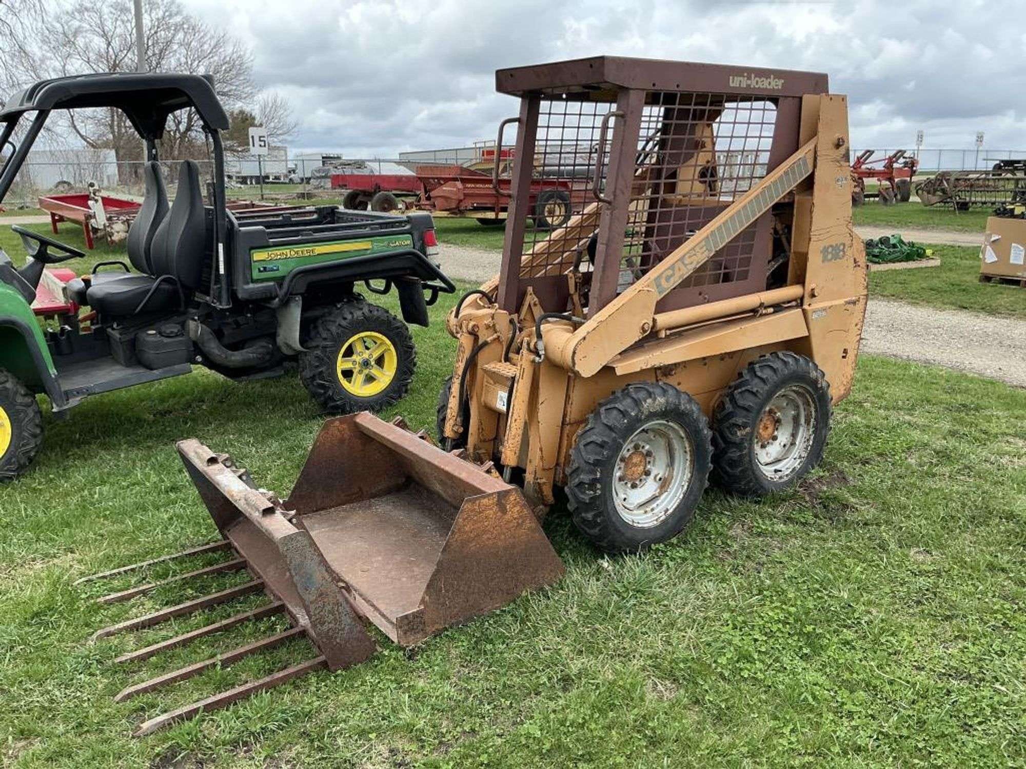 Case 1818 Equipment Image0