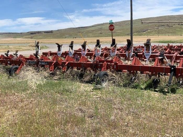 Case IH 1820 Equipment Image0