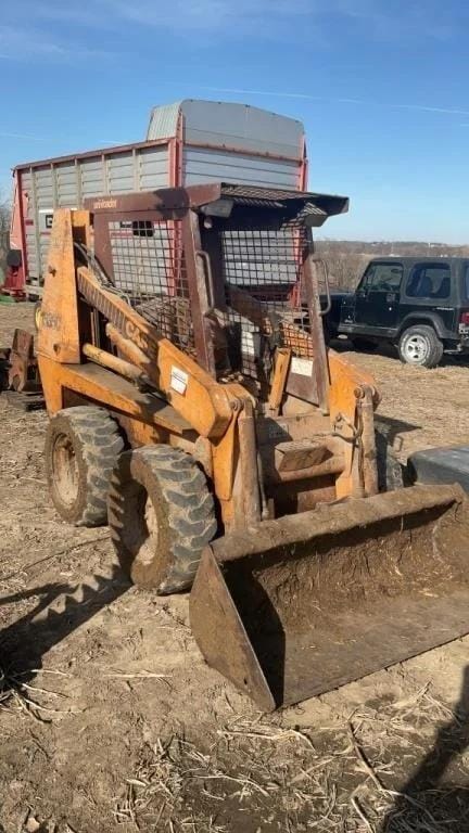 Case 1835C Equipment Image0