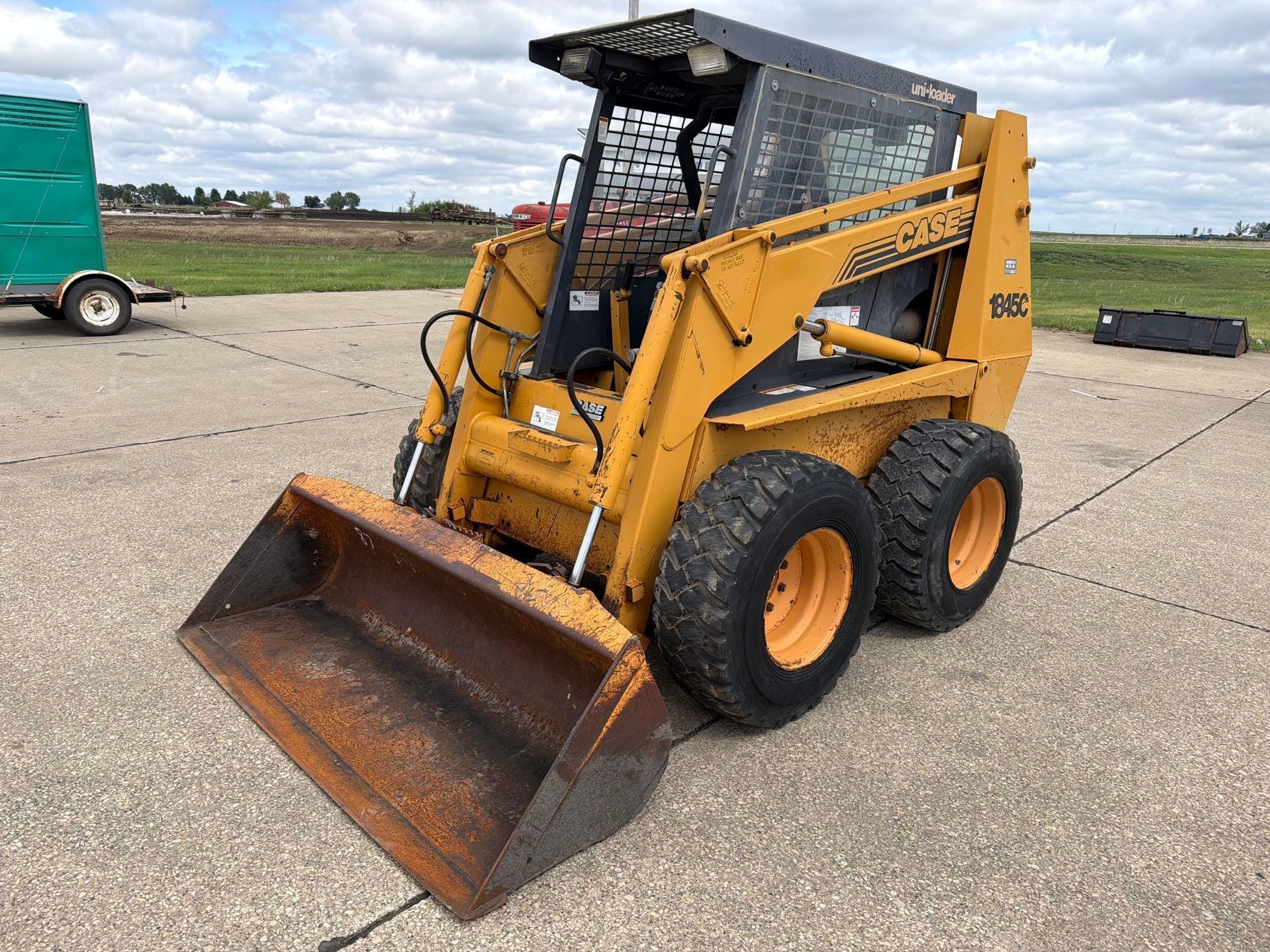 Case 1845C Equipment Image0