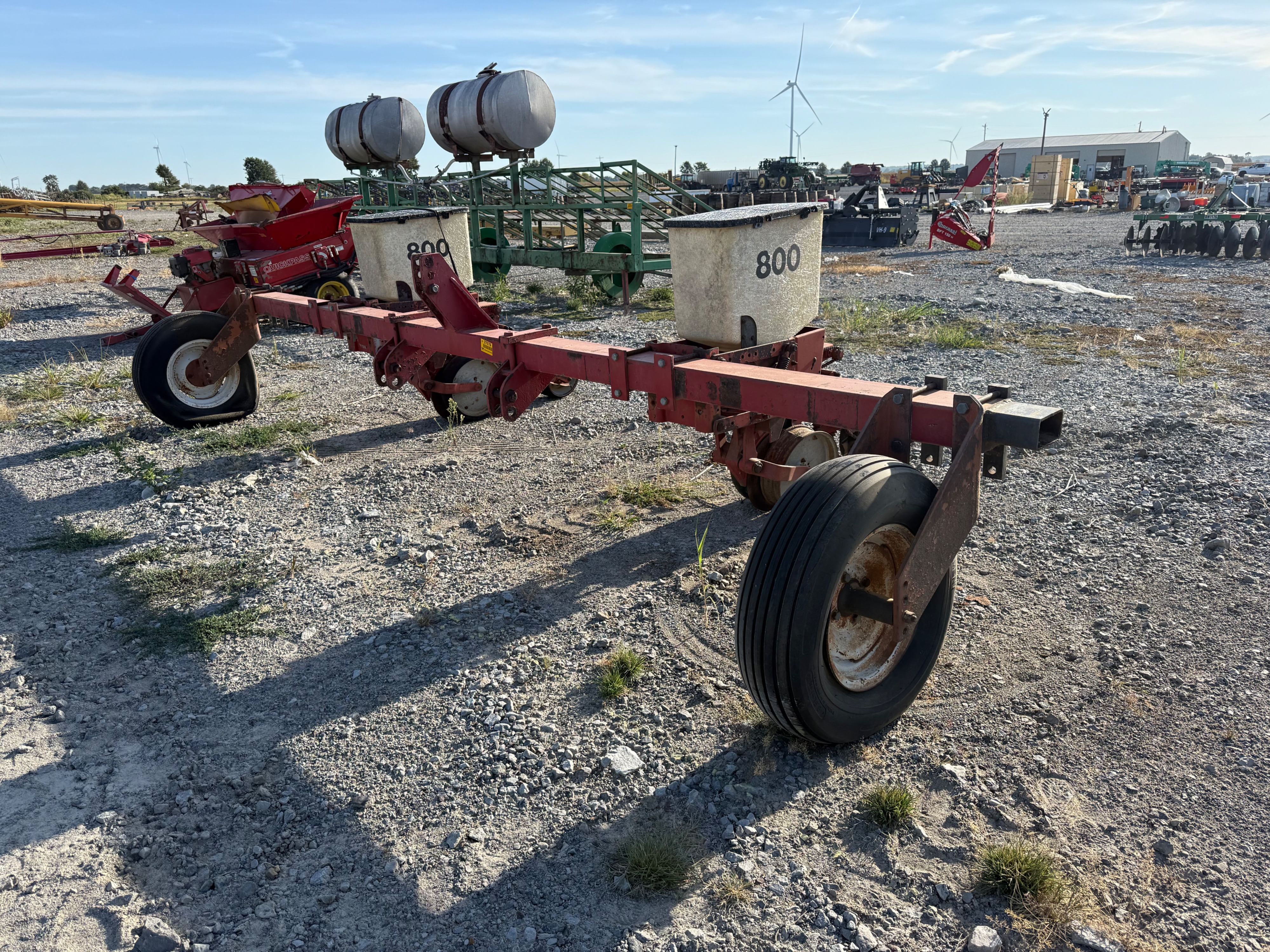 Case IH 800 Equipment Image0