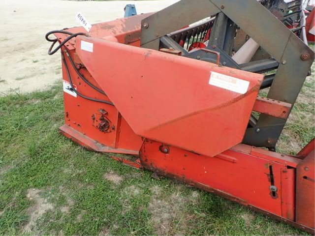 Image of Case IH 820 equipment image 2