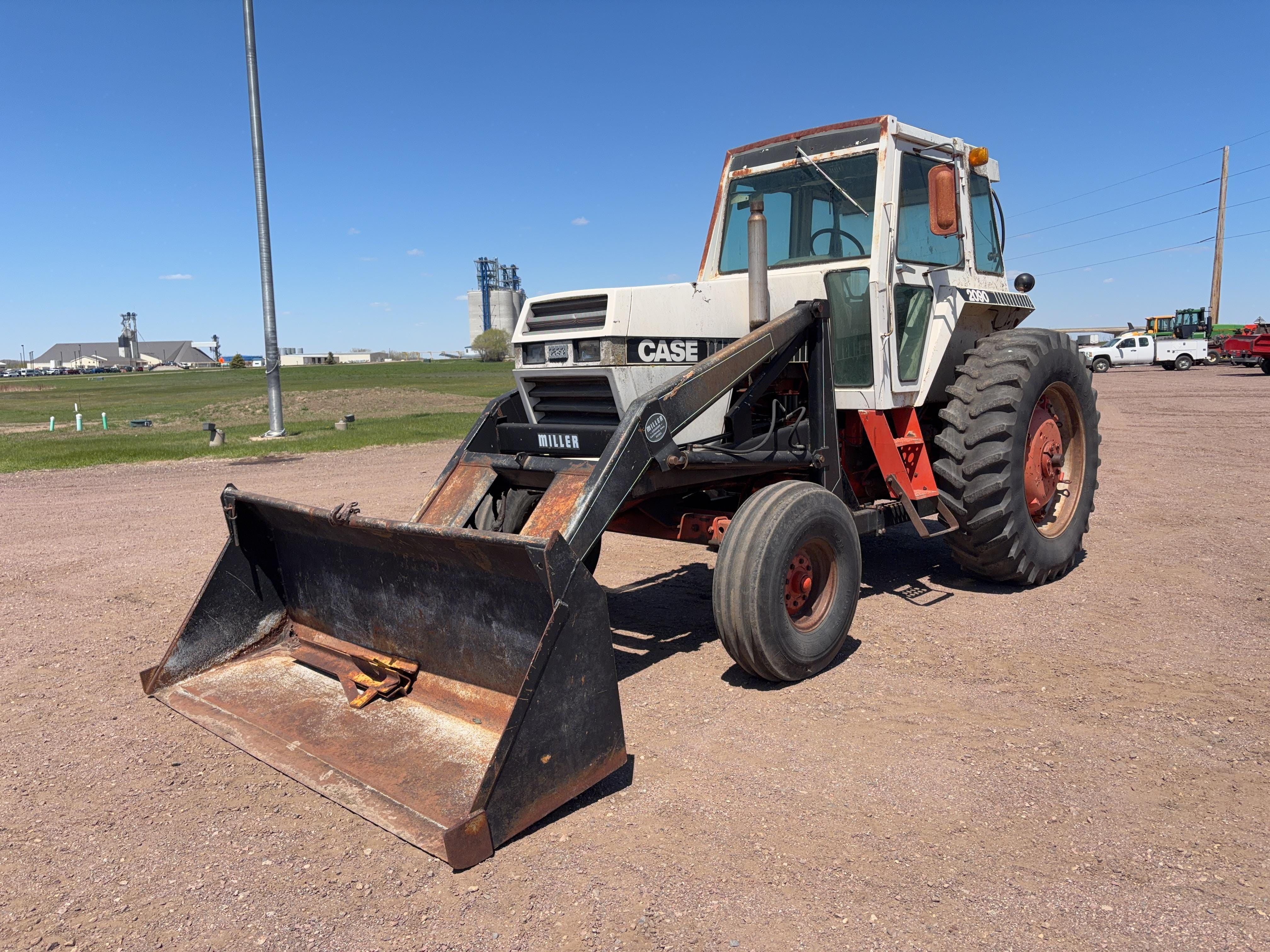 J.I. Case 2090 Equipment Image0
