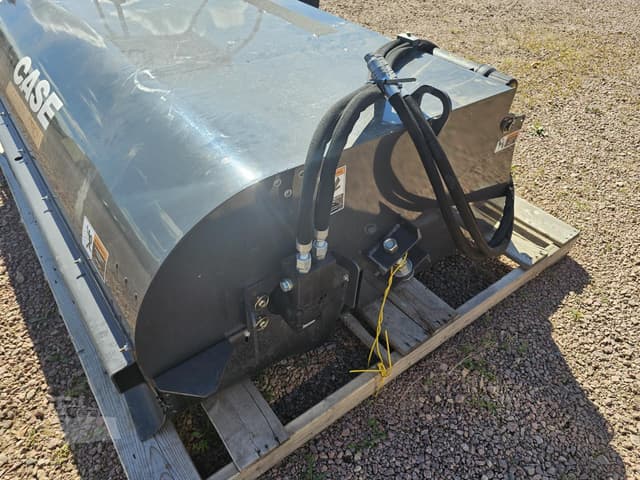 Image of Case 215 equipment image 3