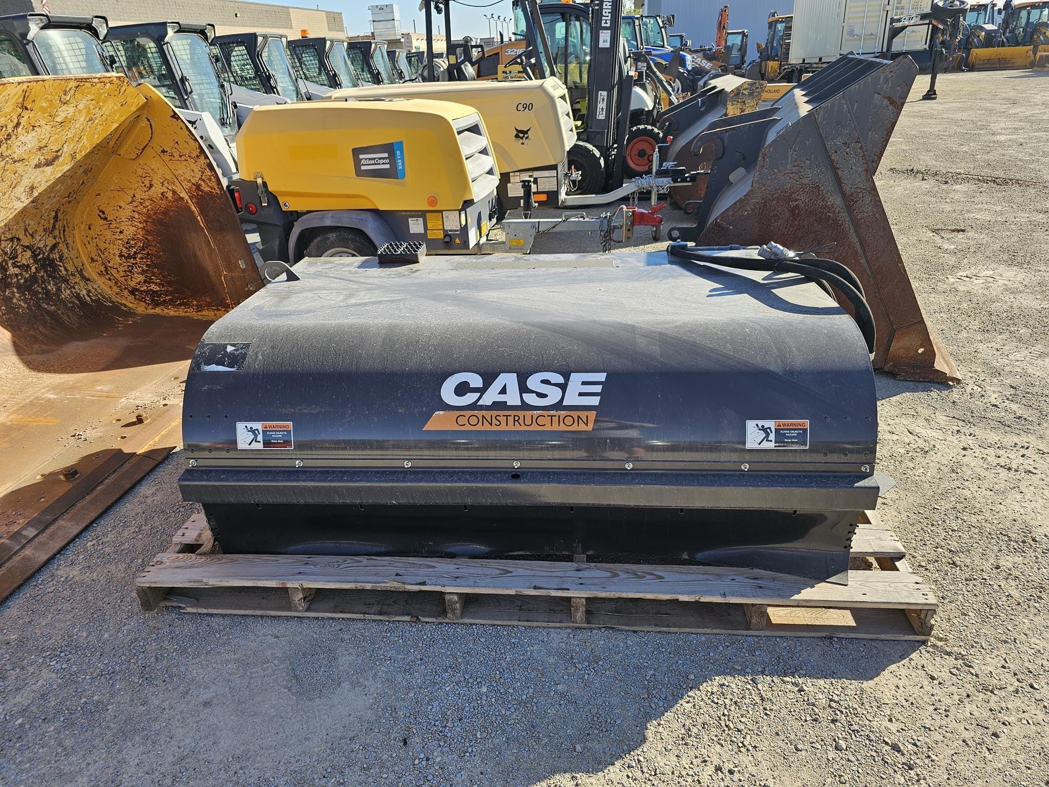 Case 215 Equipment Image0