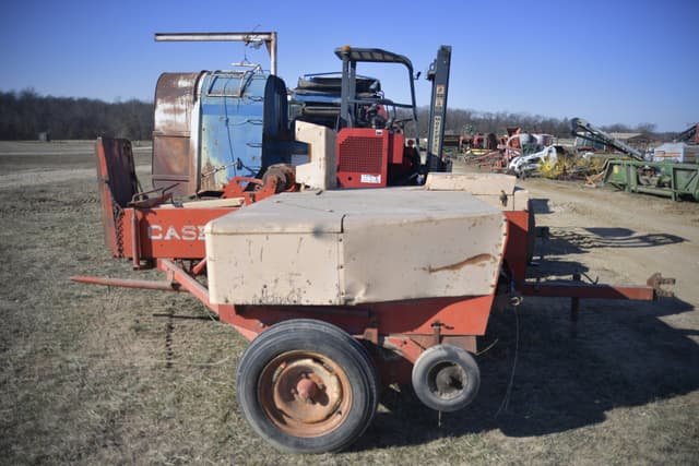 Image of Case 220 equipment image 1