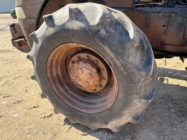 Image of Case IH 235 equipment image 3