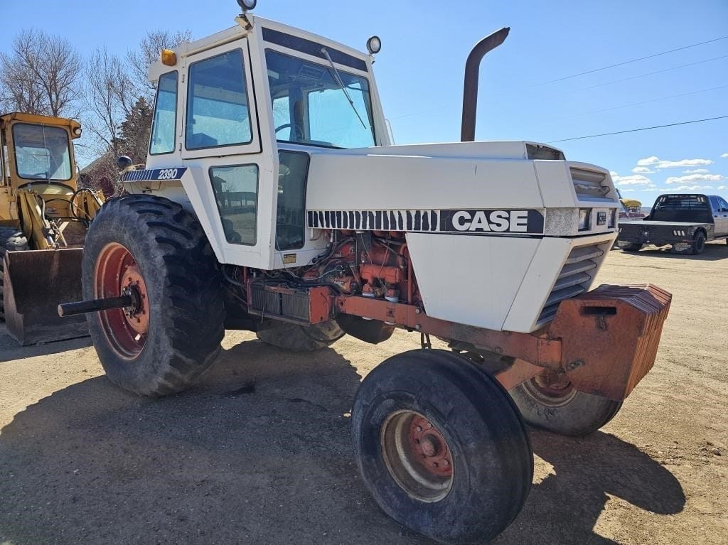 J.I. Case 2390 Equipment Image0