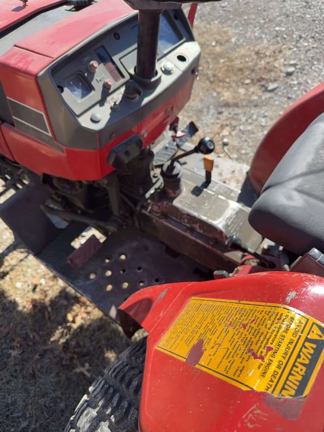 Image of Case IH 245 equipment image 3