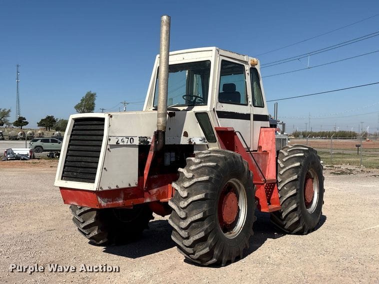 J.I. Case 2470 Equipment Image0