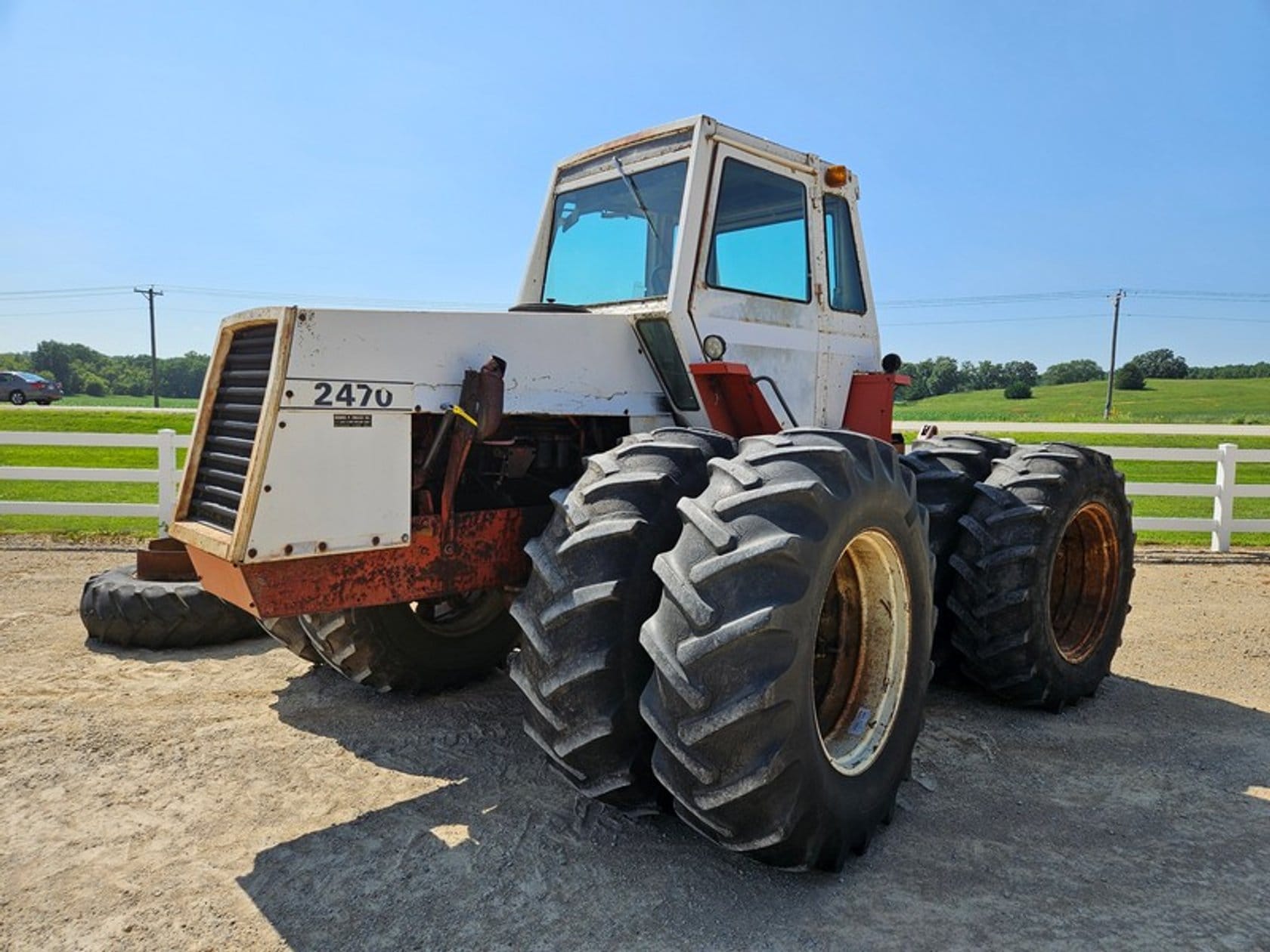 J.I. Case 2470 Equipment Image0