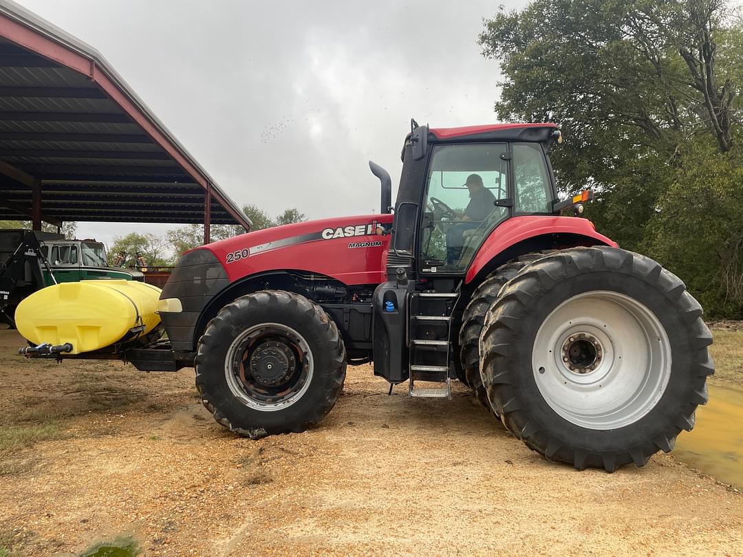 Image of Case IH Magnum 250 Primary image