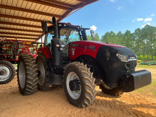 Image of Case IH Magnum 250 equipment image 3
