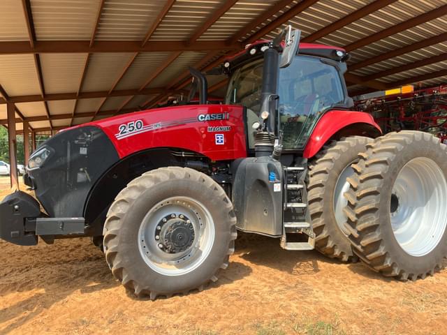 Image of Case IH Magnum 250 equipment image 1