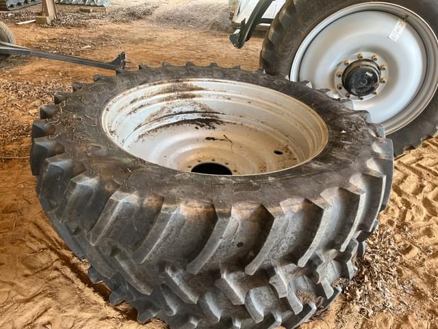 Image of Case IH Magnum 250 equipment image 4