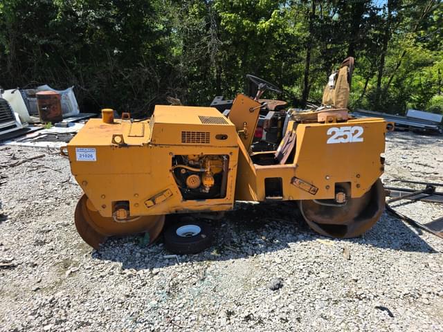 Image of Case 252 equipment image 1