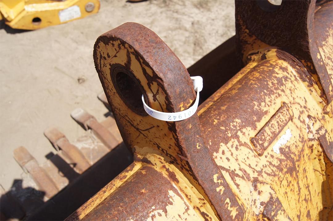 Image of Case Bucket Image 1