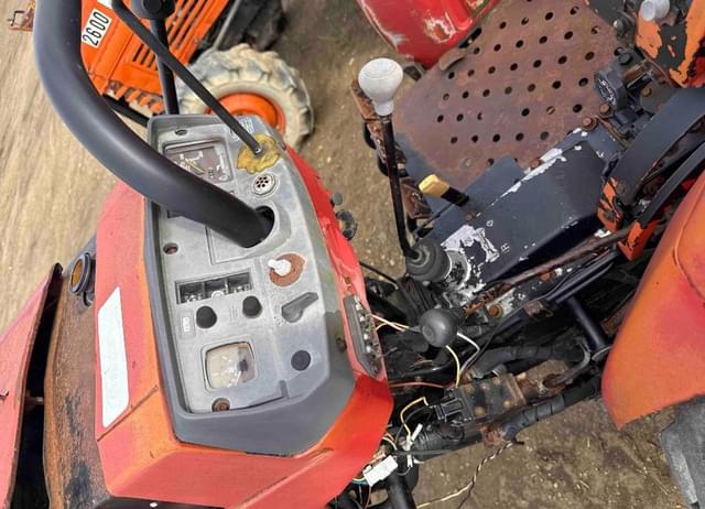 Image of Case IH 265 equipment image 4