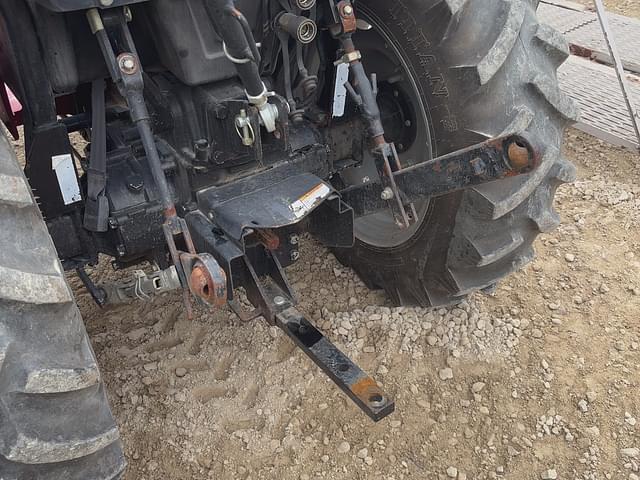 Image of Case IH Farmall 30A equipment image 4