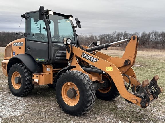 2015 Case 321F Equipment Image0