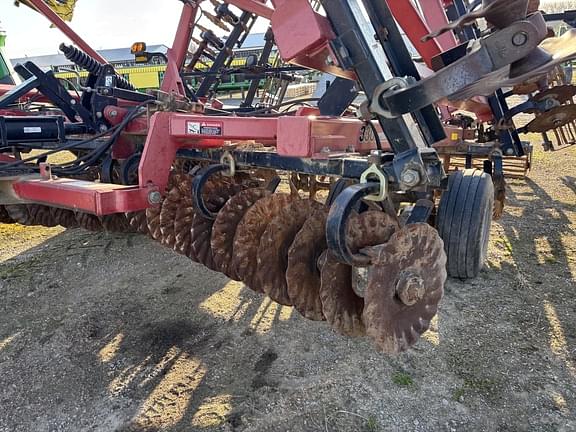 Image of Case IH 330 equipment image 2