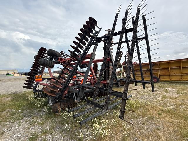 Image of Case IH 330 equipment image 4