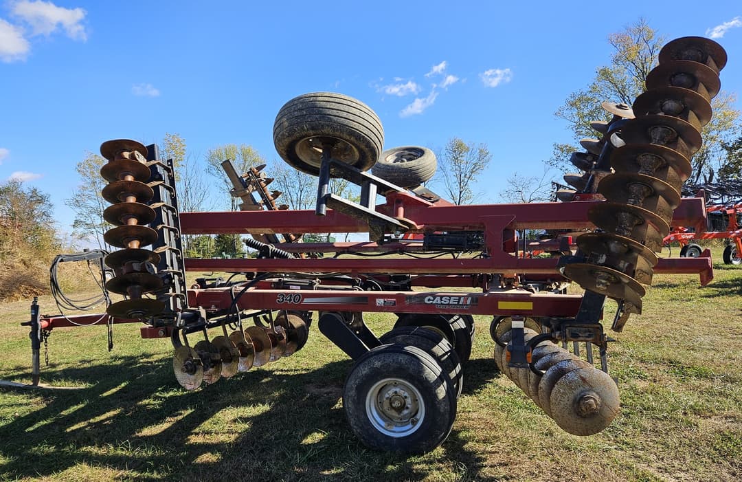 Image of Case IH 340 Image 1