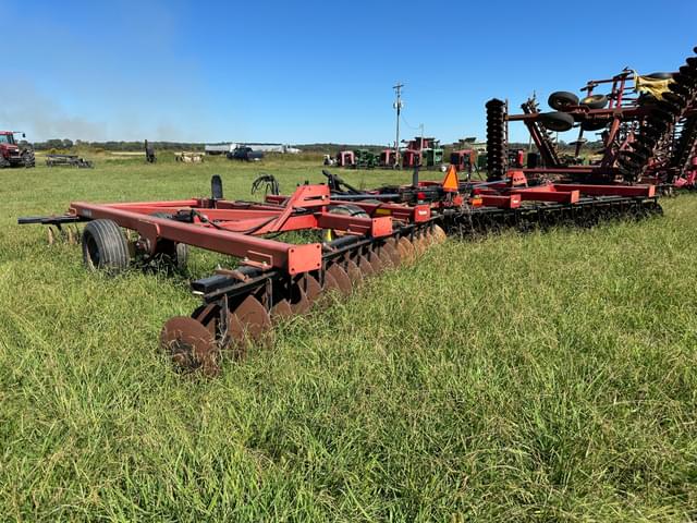 Image of Case IH 340 equipment image 3