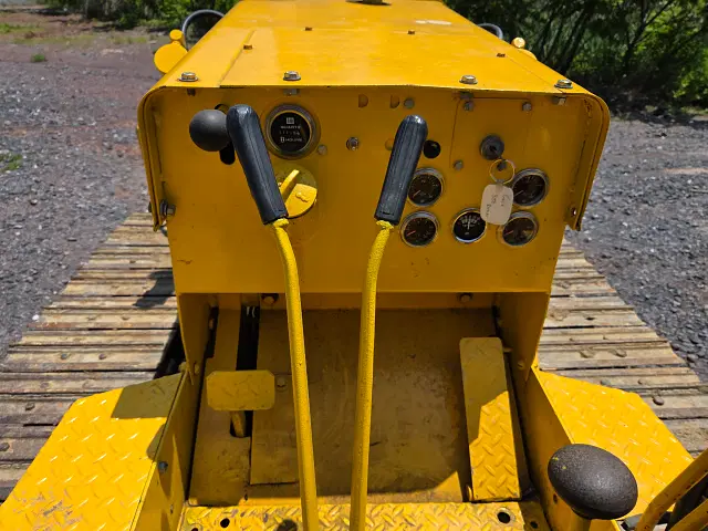 Image of Case 350 equipment image 3
