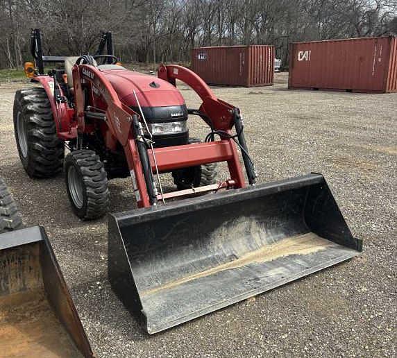 Image of Case IH Farmall 35A equipment image 1