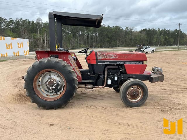 Image of Case IH 395 equipment image 3