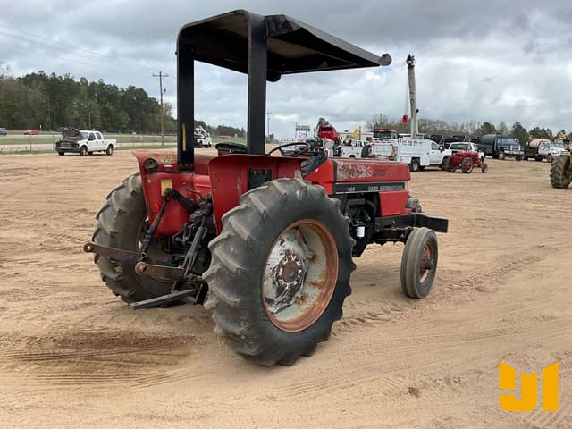Image of Case IH 395 equipment image 4