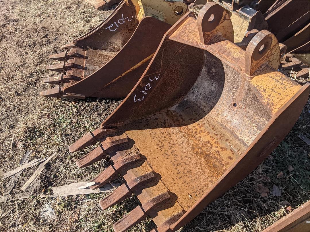 Image of Case Backhoe Bucket Image 1