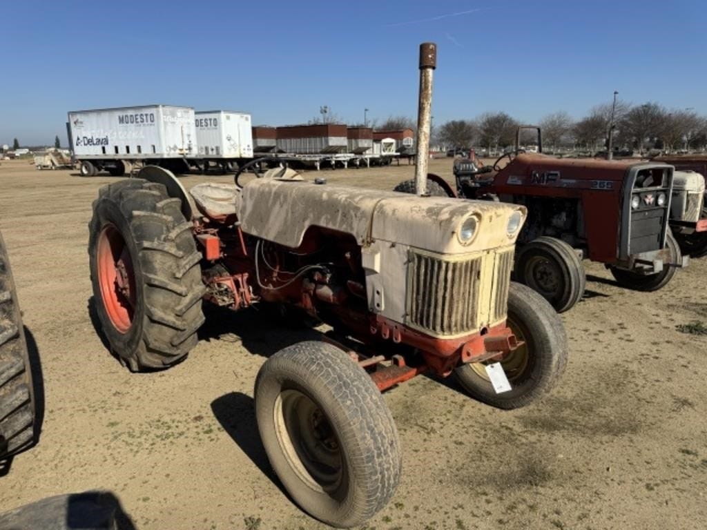 J.I. Case 400 Equipment Image0