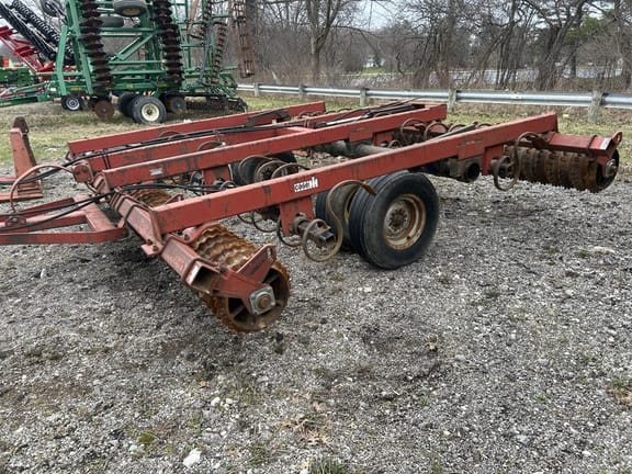 Case IH 415 Equipment Image0