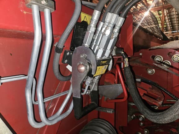 Image of Case IH 4412F equipment image 3