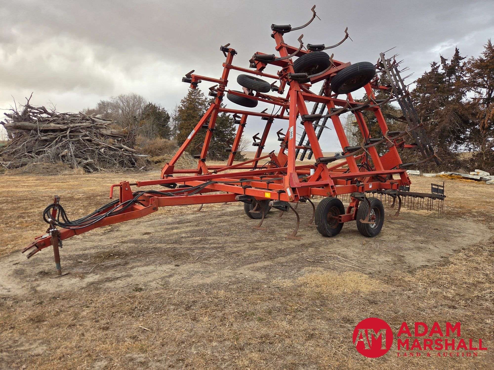 Case 4800 Equipment Image0