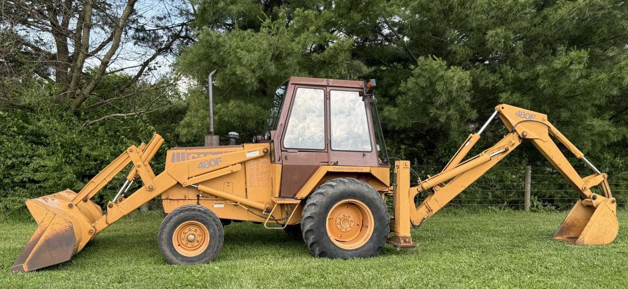 Case 480F Equipment Image0