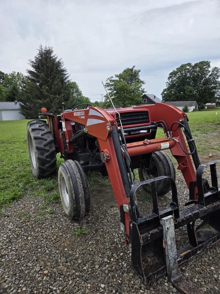 Case IH 485 Equipment Image0