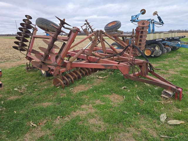 Image of Case 490 equipment image 2