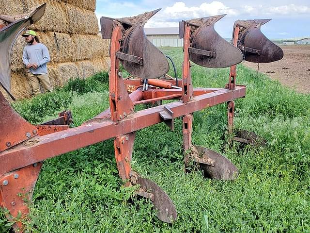 Image of Case 5156 Plow equipment image 3