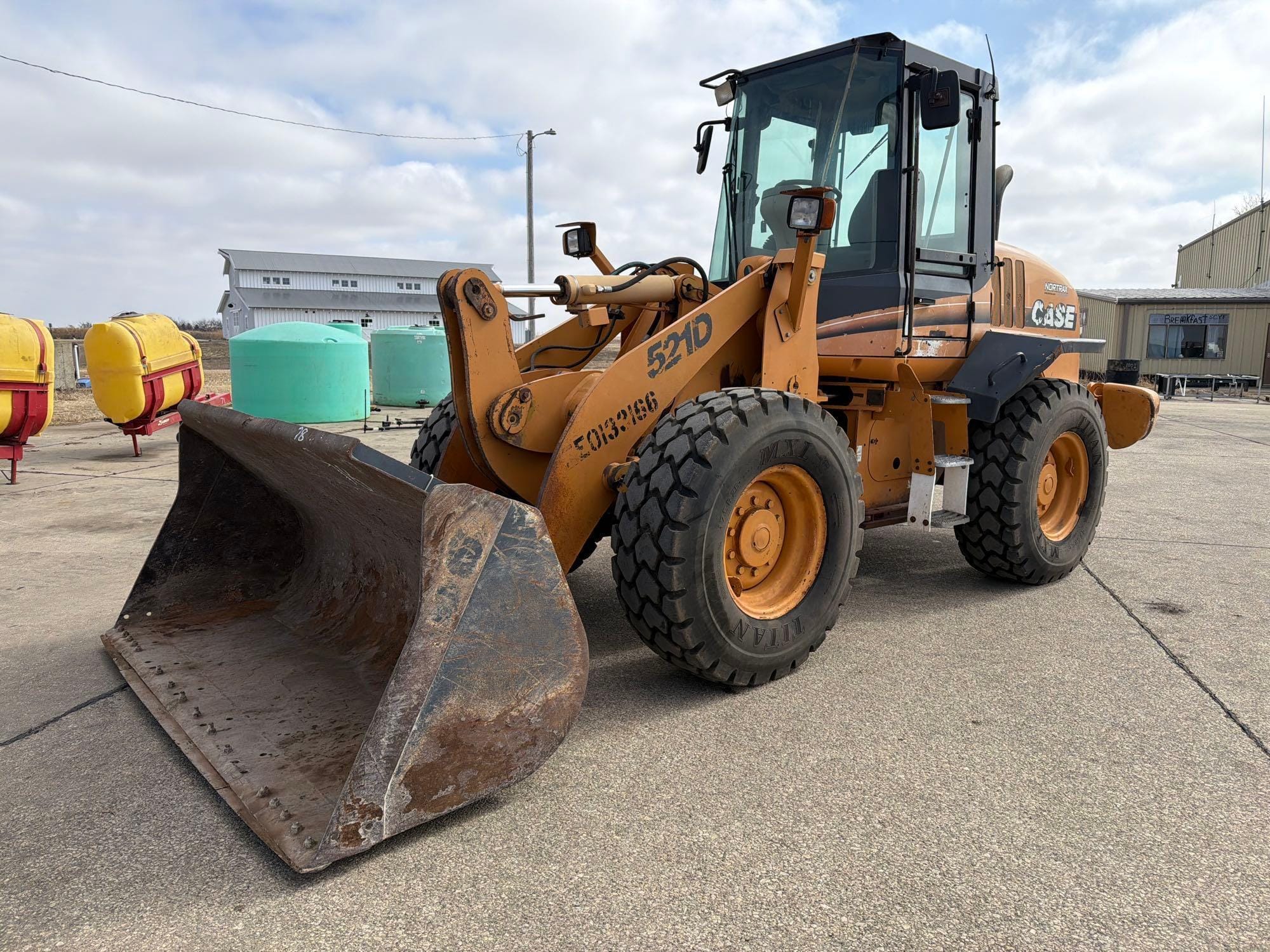 Case 521D Equipment Image0