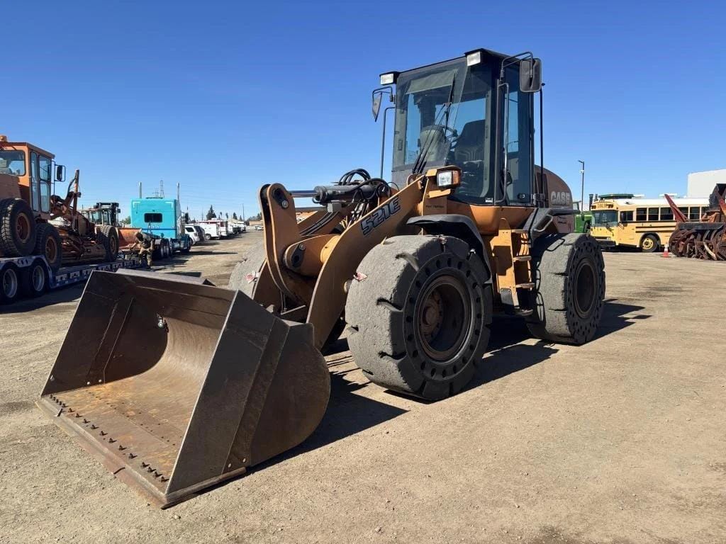 Case 521E Equipment Image0