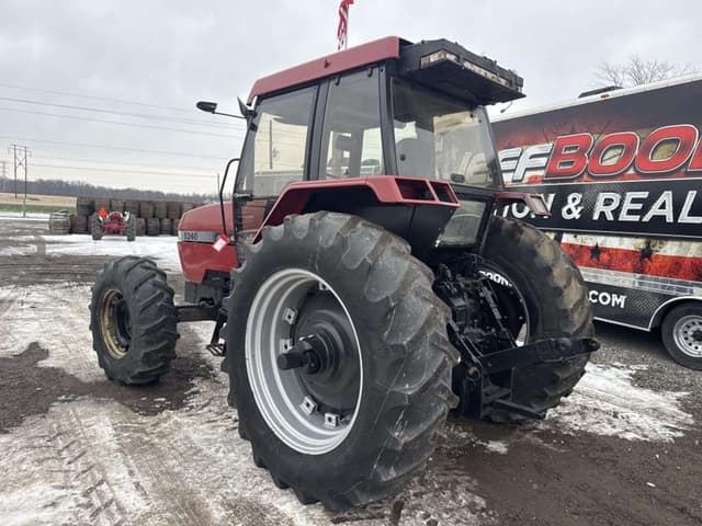 Image of Case IH 5240 equipment image 2