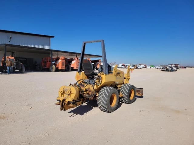 Image of Case 560 equipment image 4