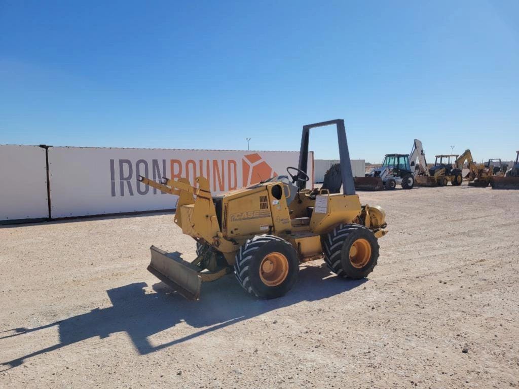 Case 560 Equipment Image0